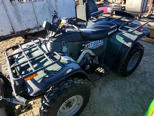 Image of Arctic Cat 400 equipment image 2