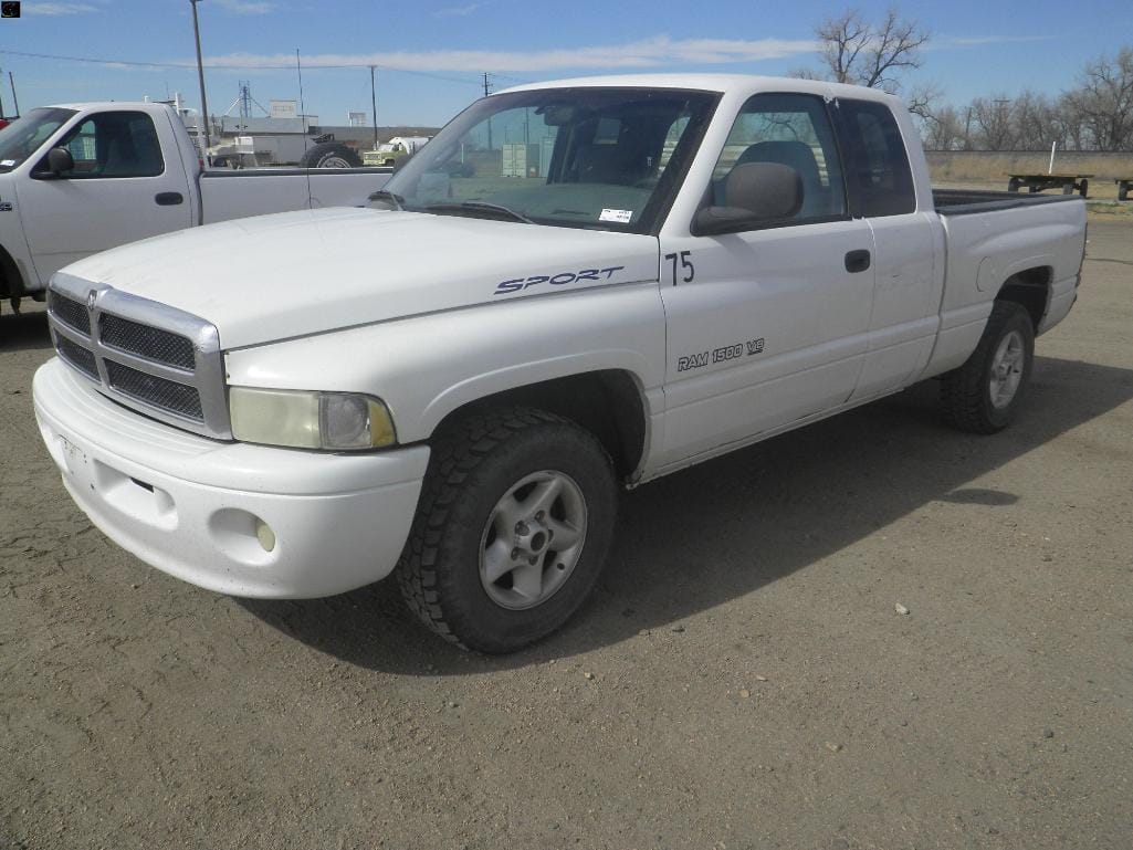 2000 Dodge Ram 1500 Equipment Image0