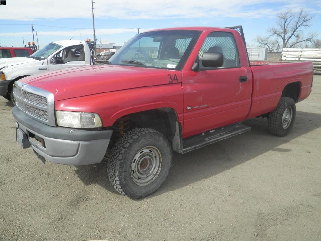 1996 Dodge Ram 2500 Equipment Image0