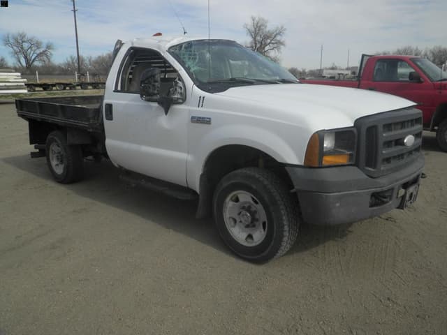 Image of Ford F-250 equipment image 2