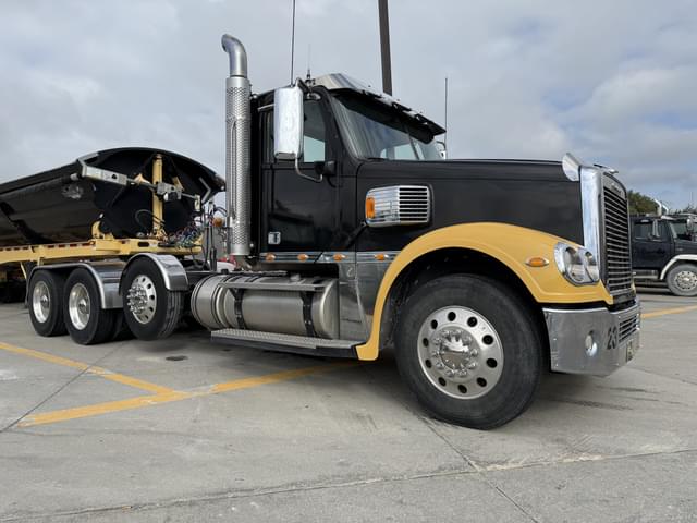 Image of Freightliner Coronado equipment image 2