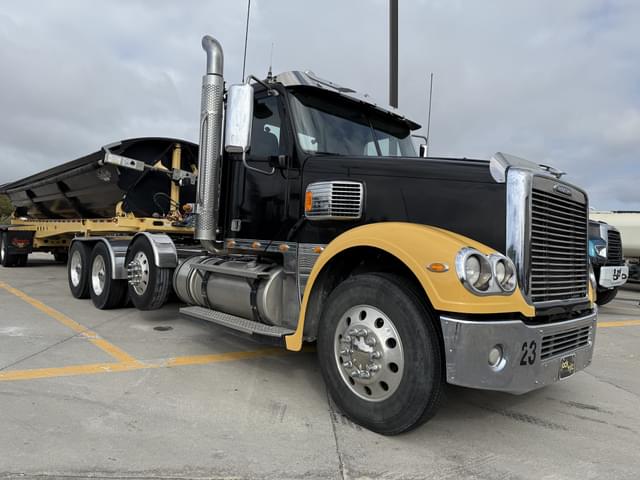 Image of Freightliner Coronado equipment image 4