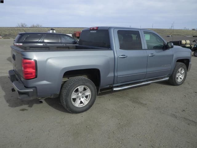 Image of Chevrolet Silverado equipment image 2