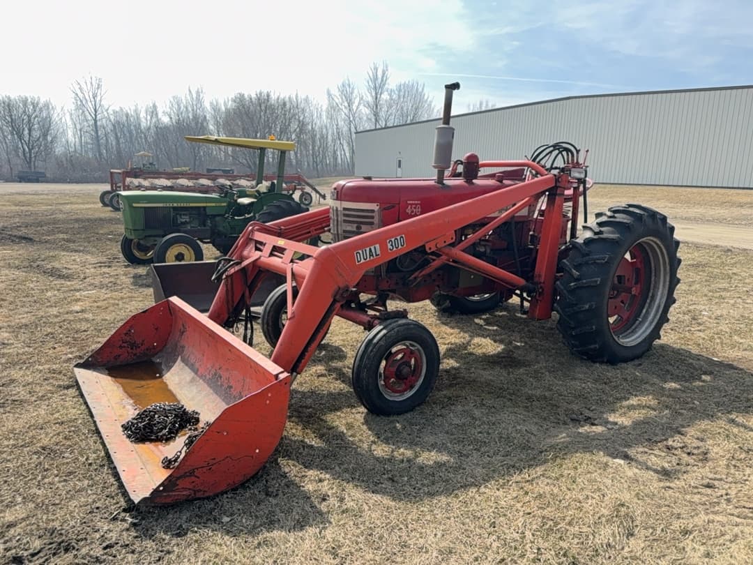 Image of Farmall 450 Primary image