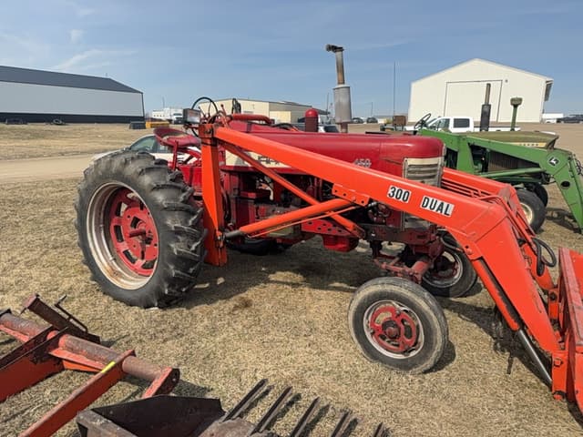 Image of Farmall 450 equipment image 3