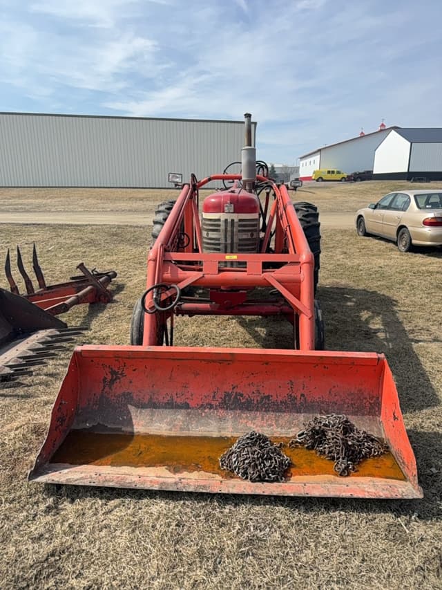 Image of Farmall 450 equipment image 1