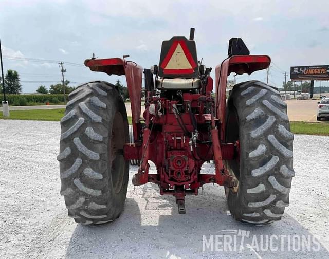 Image of International Harvester 856 equipment image 3