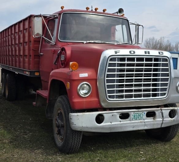 1974 Ford 880 Equipment Image0