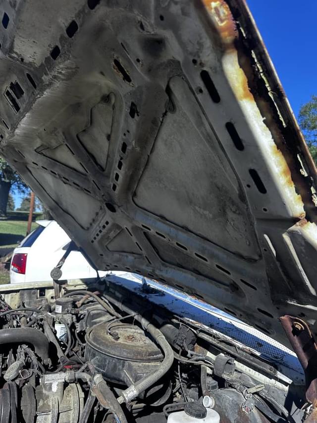 Image of Ford F-350 equipment image 2