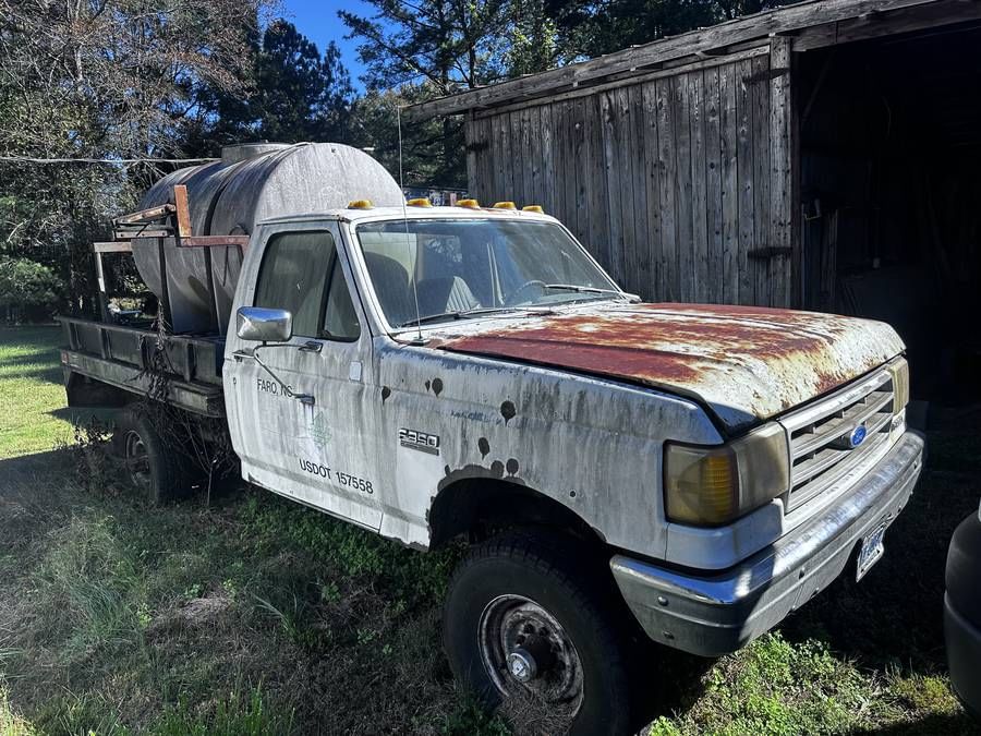 1991 Ford F-350 Equipment Image0