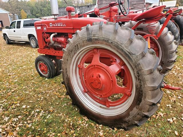 Image of Farmall M equipment image 1