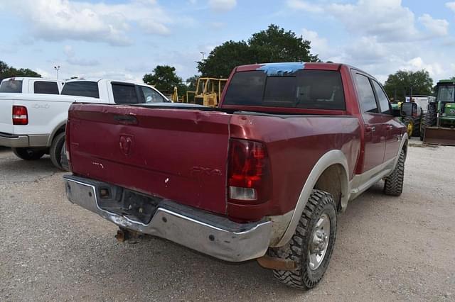 Image of Dodge Ram 2500 equipment image 2