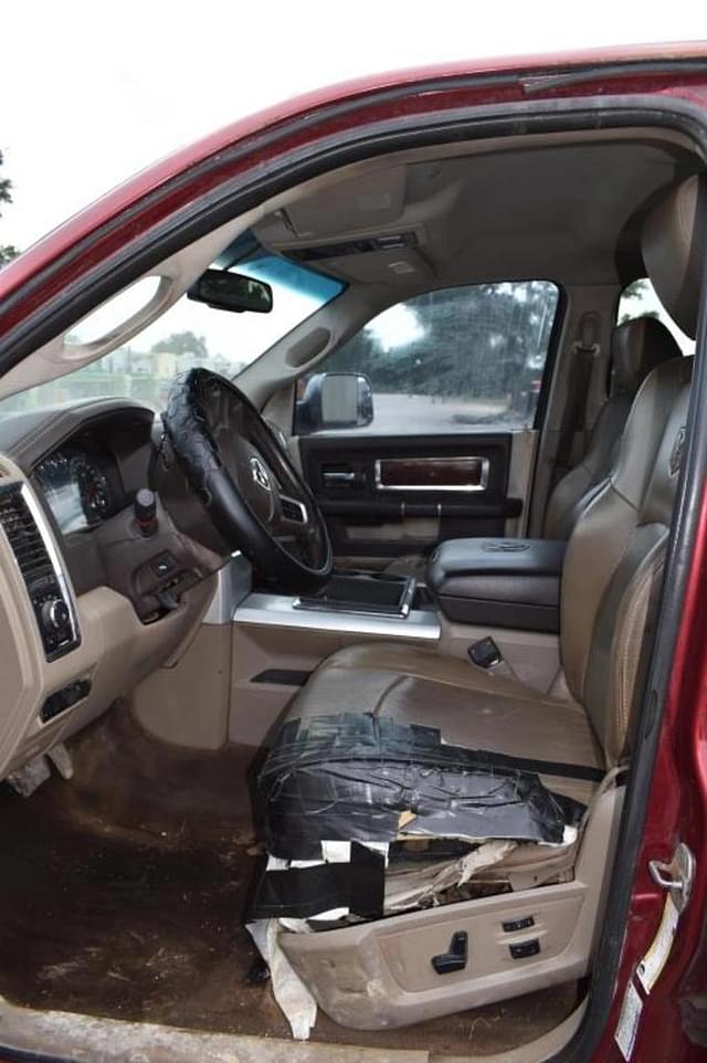 Image of Dodge Ram 2500 equipment image 4
