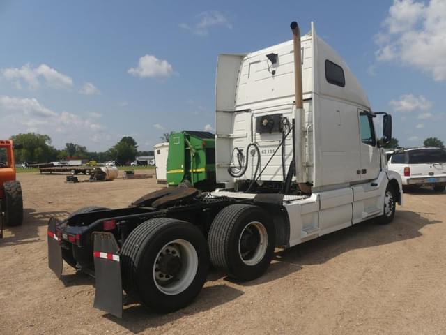 Image of Volvo VNL equipment image 2
