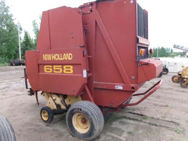 Image of New Holland 658 equipment image 3