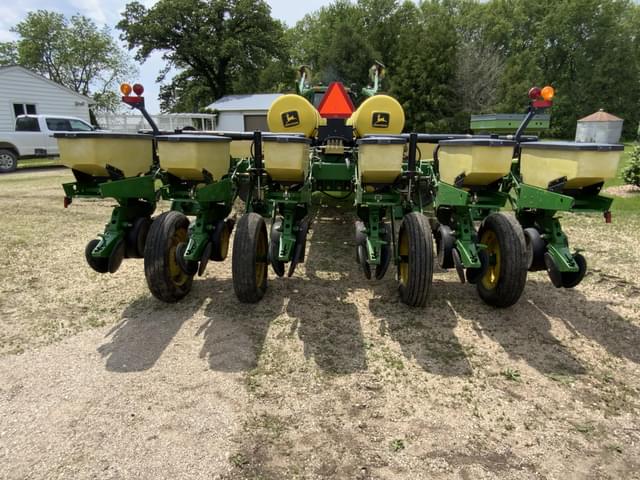 Image of John Deere 1770 equipment image 4