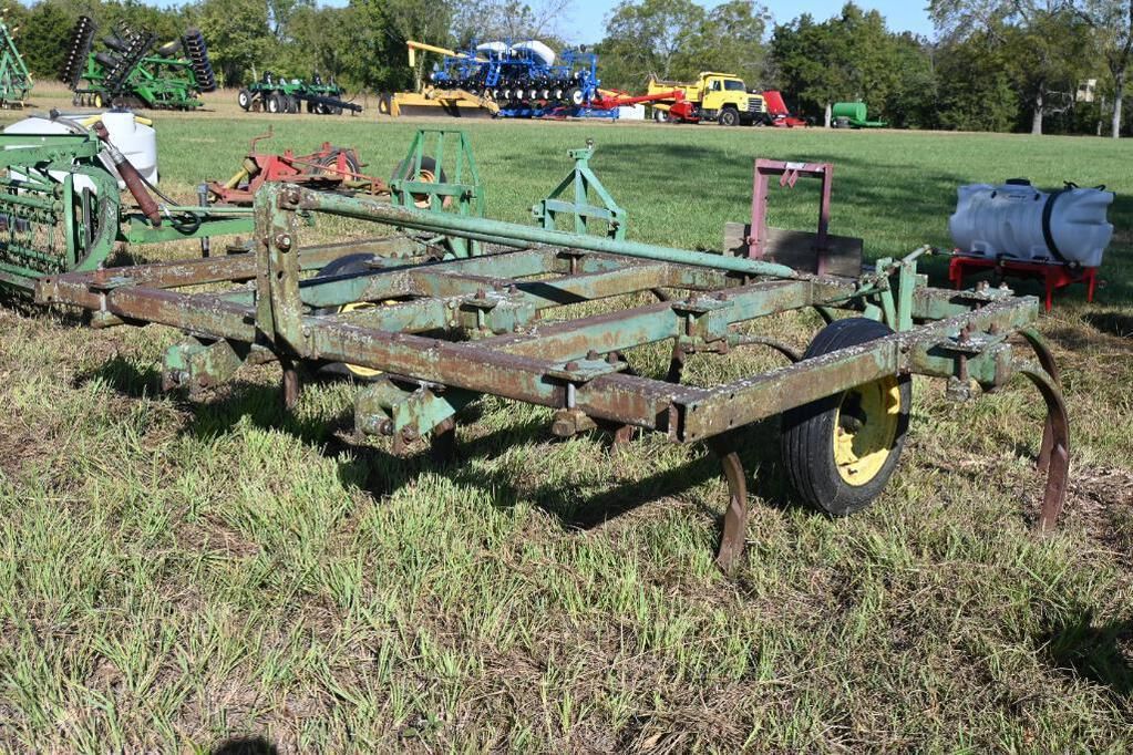 Main image John Deere E1600