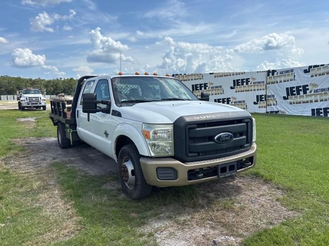 Image of Ford F-350 equipment image 2