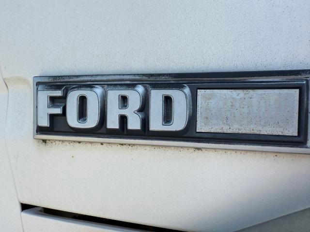 Image of Ford F-8000 equipment image 4
