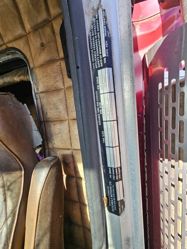 Image of Peterbilt 359 equipment image 4