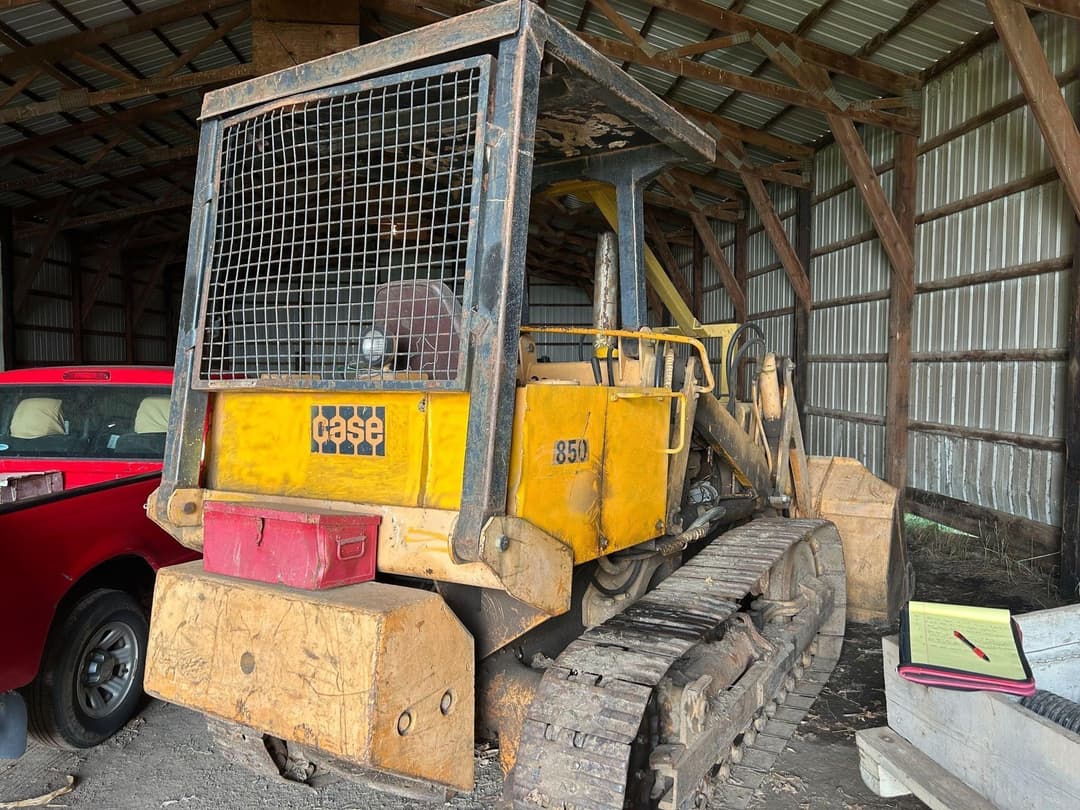 Image of Case 850 Primary image