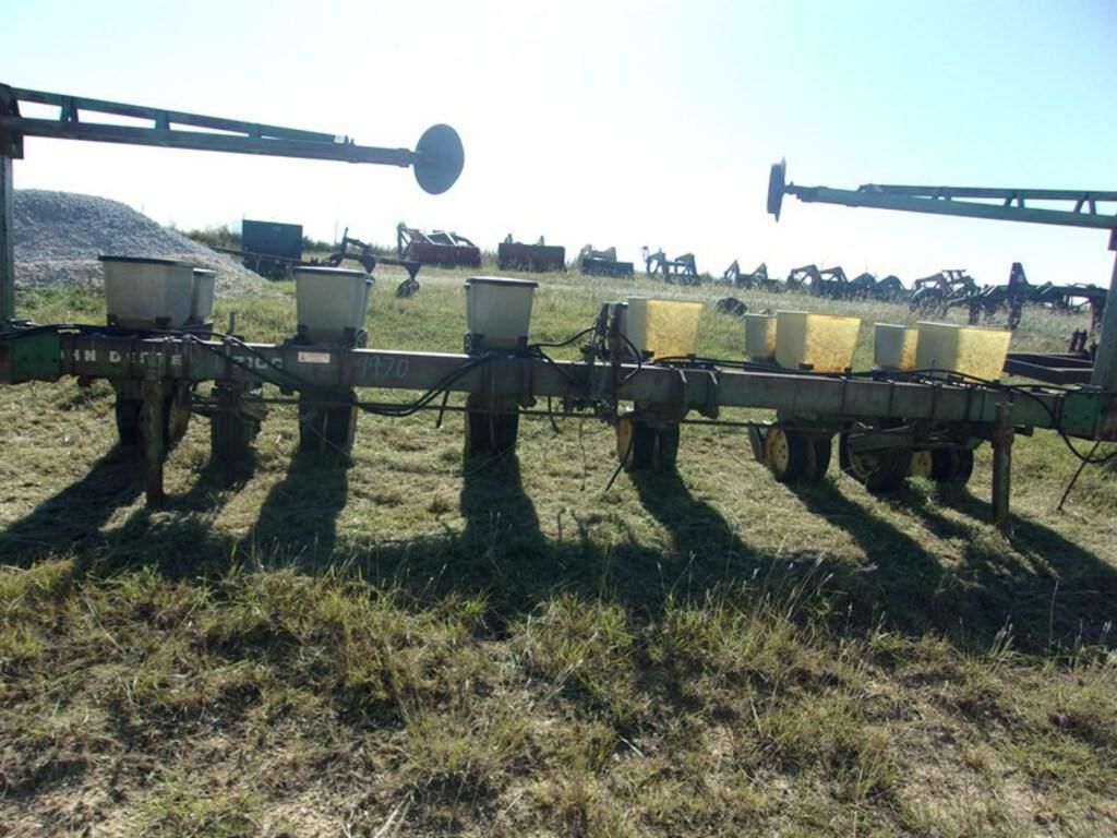 Main image John Deere 7100