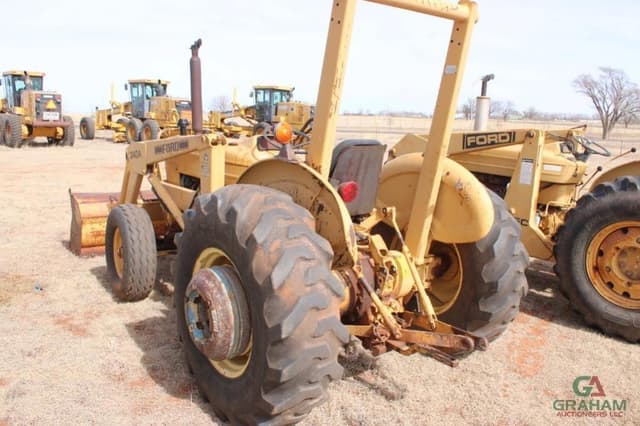 Image of Ford 340A equipment image 3