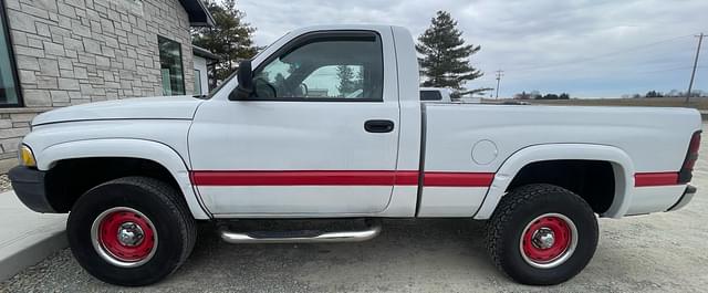 Image of Dodge Ram 1500 equipment image 1