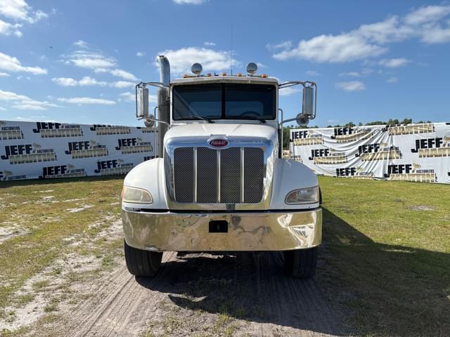 Image of Peterbilt 340 equipment image 1