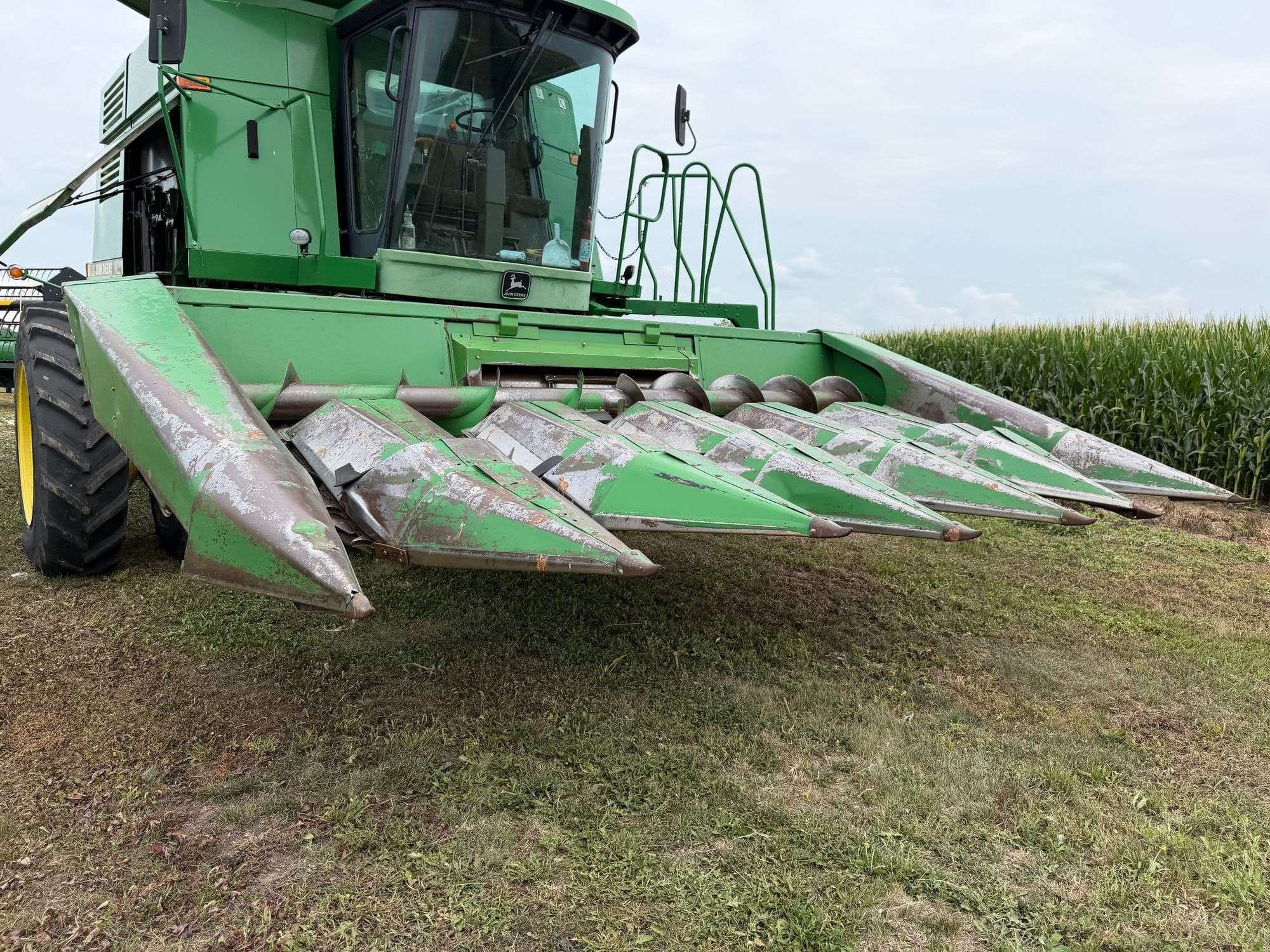 John Deere 643 Equipment Image0