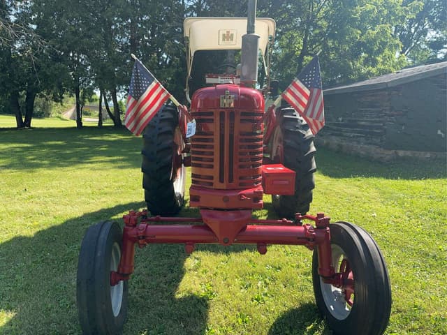 Image of Farmall 300 equipment image 2