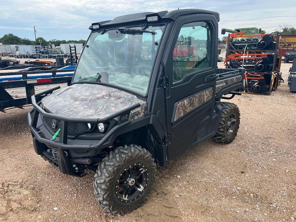 Image of John Deere XUV 835R Primary image