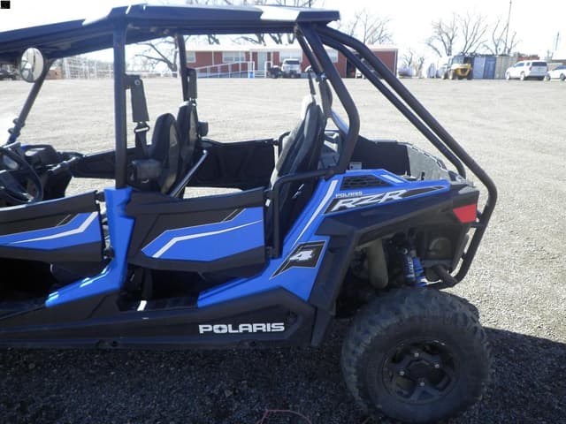 Image of Polaris RZR 900 equipment image 4