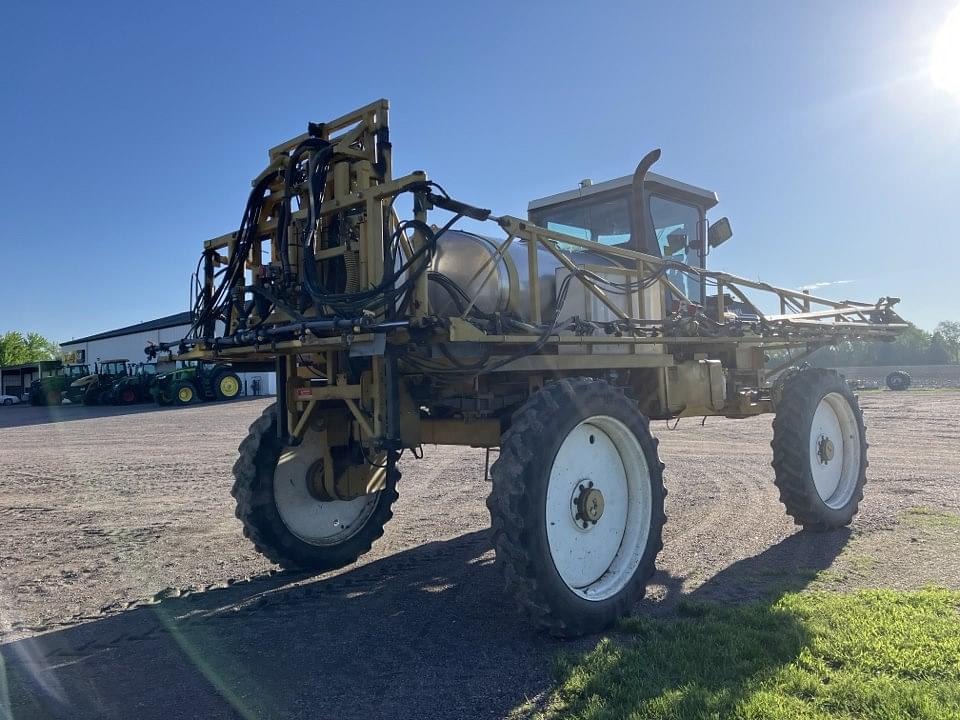 Image of Ag-Chem RoGator 854 Primary image