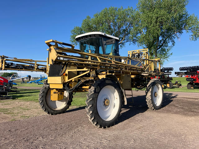 Image of Ag-Chem RoGator 854 equipment image 2