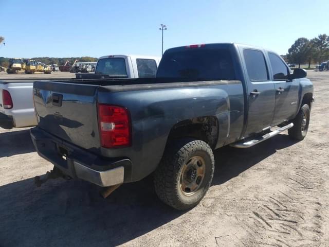 Image of Chevrolet 2500HD equipment image 2