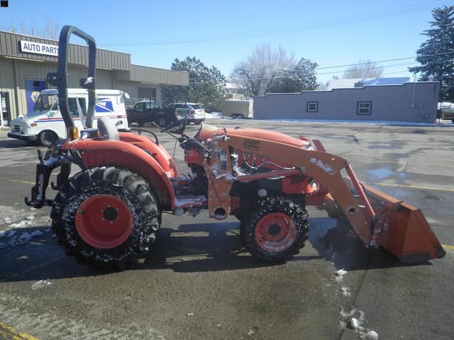 Image of Kubota L3301 equipment image 3