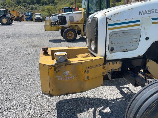 Image of Massey Ferguson 5455 equipment image 2