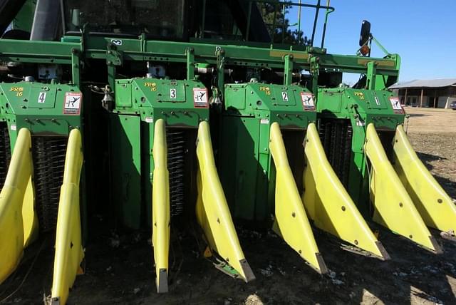 Image of John Deere 9976 equipment image 4