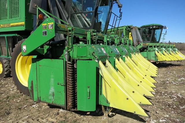 Image of John Deere 9976 equipment image 2