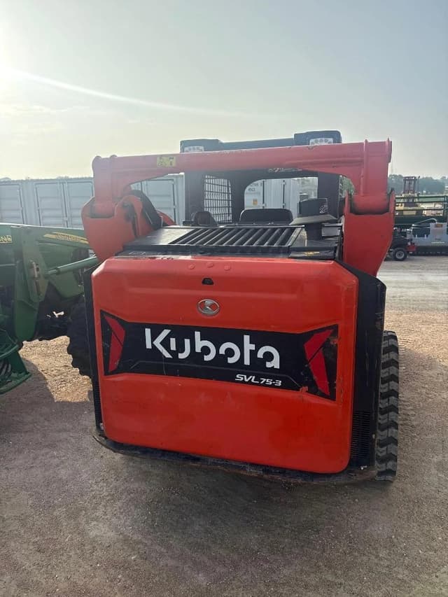 Image of Kubota SVL75-3 equipment image 4