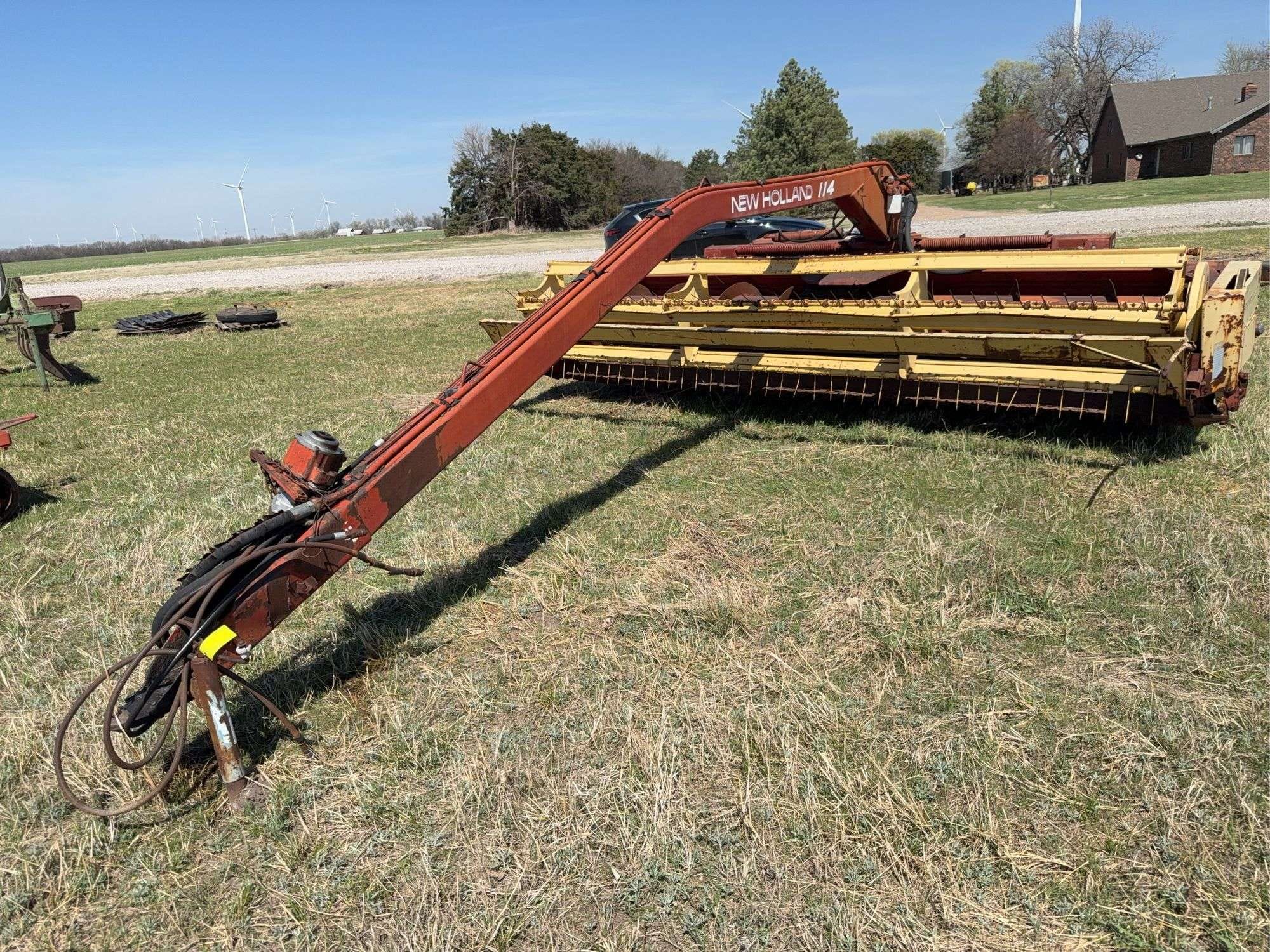 New Holland 114 Equipment Image0