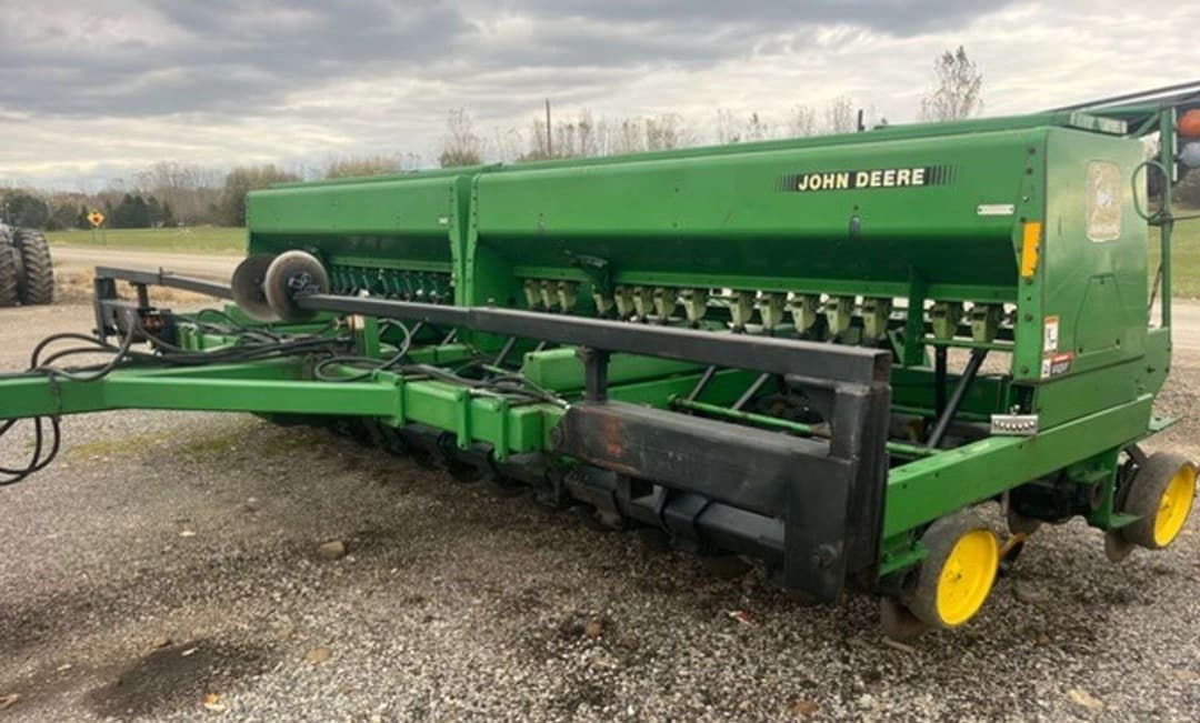 Image of John Deere 750 Primary image
