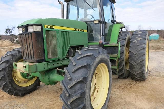 Image of John Deere 7810 equipment image 2