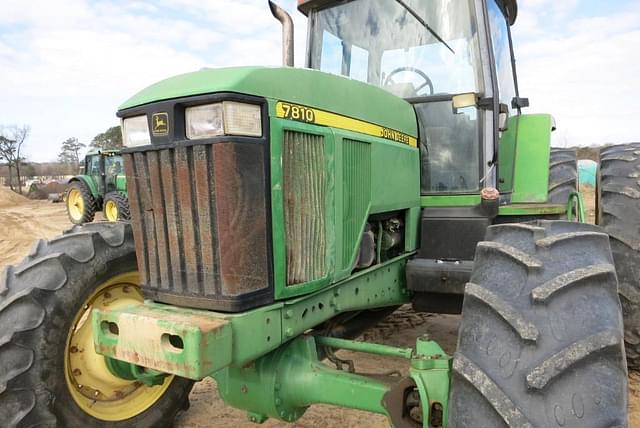 Image of John Deere 7810 equipment image 3