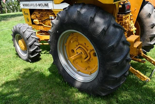 Image of Minneapolis-Moline G900 equipment image 4