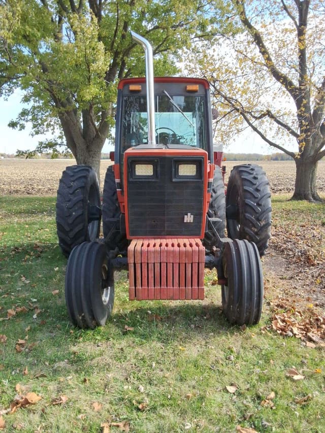 Image of International Harvester 5488 equipment image 2