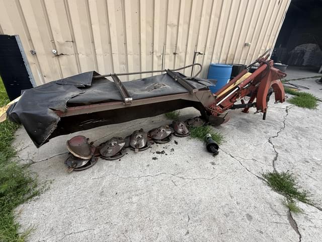 Image of New Holland 616 equipment image 2