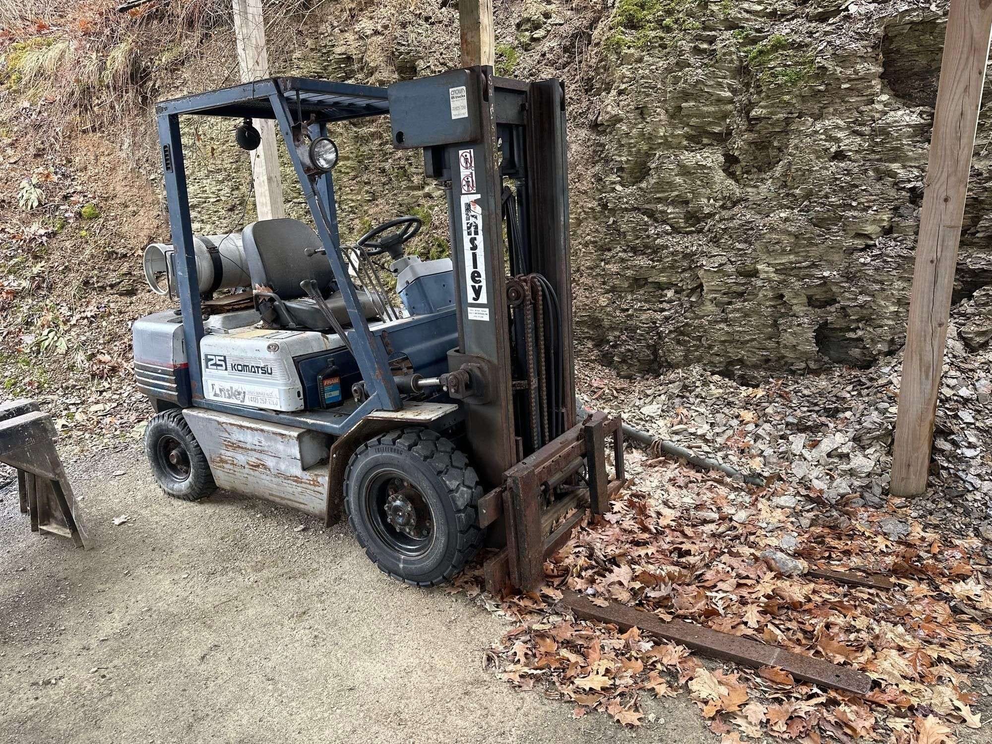 Komatsu FG25C-11 Equipment Image0