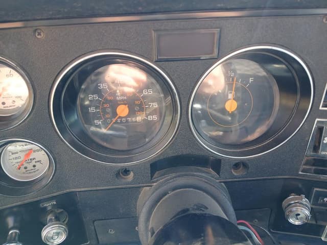 Image of Chevrolet Custom Deluxe 30 equipment image 3